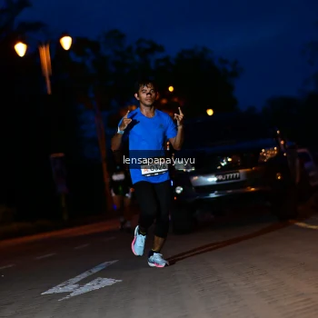 Runner Photo 1934663