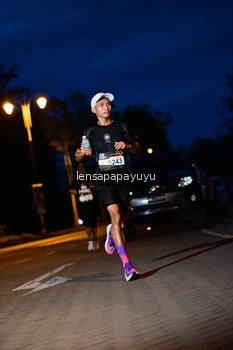 Runner Photo 1935015