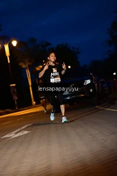 Runner Photo 1935060