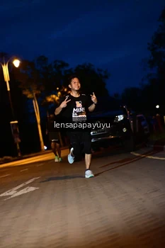Runner Photo 1935092