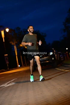 Runner Photo 1935249