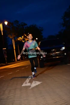 Runner Photo 1935433