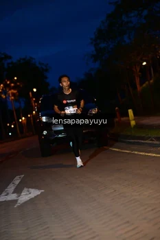 Runner Photo 1935540
