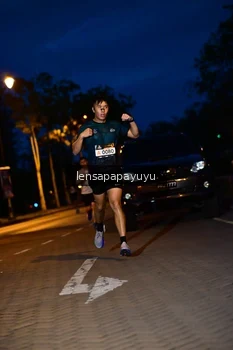 Runner Photo 1935839