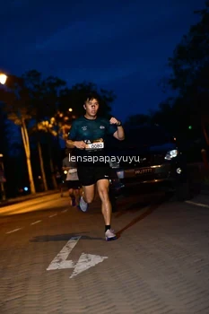 Runner Photo 1935870