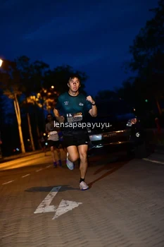 Runner Photo 1935889
