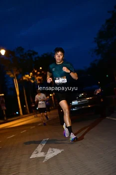 Runner Photo 1935926