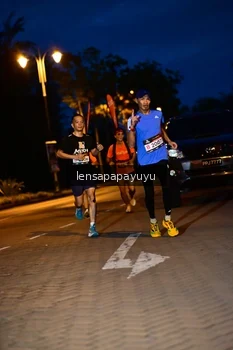 Runner Photo 1936093