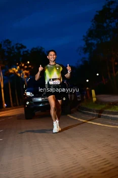 Runner Photo 1936670