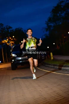 Runner Photo 1936697