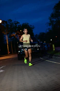 Runner Photo 1936800