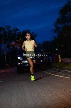 Runner Photo 1936827