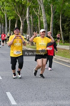 Runner Photo 1943774