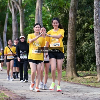 Runner Photo 1945792