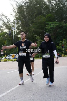 Runner Photo 1951647