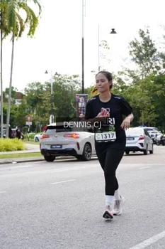Runner Photo 1952156