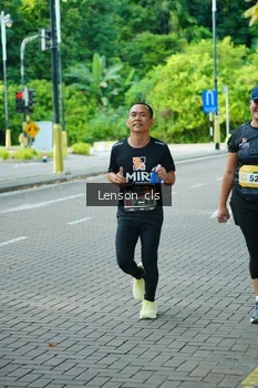 Runner Photo 1952233