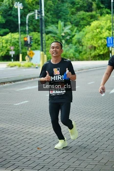Runner Photo 1952255