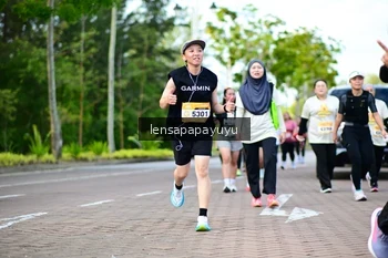 Runner Photo 1962345