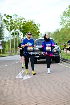 Runner Photo 1965036