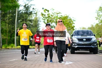 Runner Photo 1965179