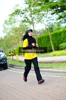 Runner Photo 1966528