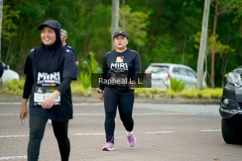 Runner Photo 1972011