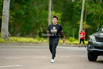 Runner Photo 1974965