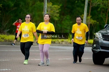 Runner Photo 1975024