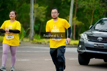 Runner Photo 1975043