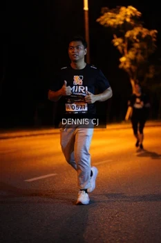 Runner Photo 1980005