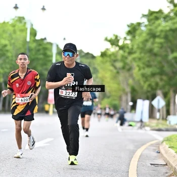 Runner Photo 1986270