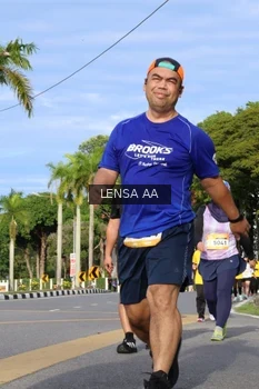 Runner Photo 1987666