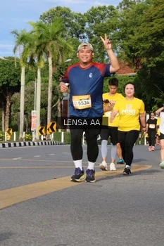 Runner Photo 1987727