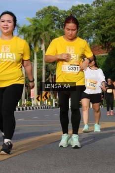 Runner Photo 1987757