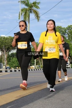 Runner Photo 1987836
