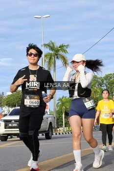 Runner Photo 1987873