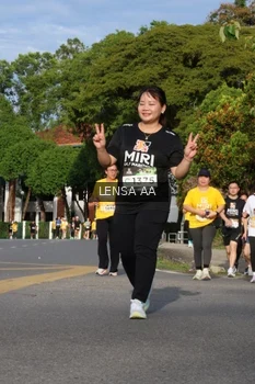 Runner Photo 1988056