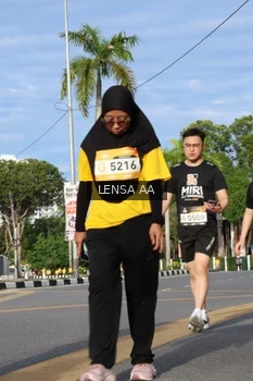 Runner Photo 1988121