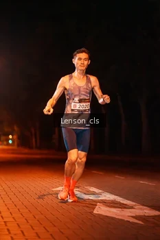 Runner Photo 1988441
