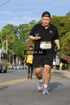 Runner Photo 1988809