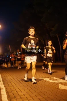 Runner Photo 1989803