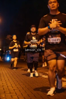 Runner Photo 1989912