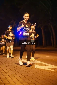 Runner Photo 1989941
