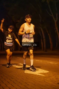 Runner Photo 1989958