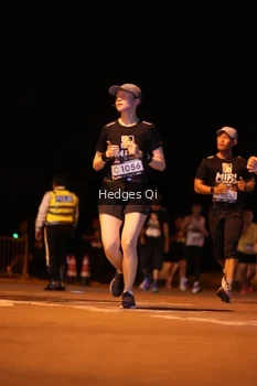 Runner Photo 1990033