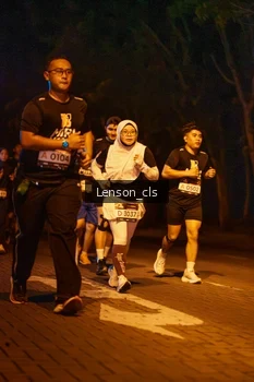 Runner Photo 1990055