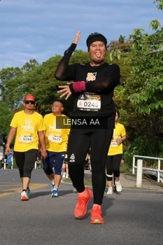 Runner Photo 1990065