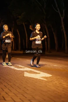 Runner Photo 1990076