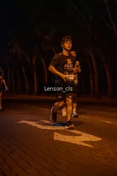 Runner Photo 1990077